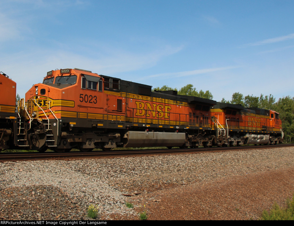 BNSF 5023